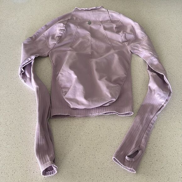 NWOT Free People Good Karma High Neck Layer Lavender XS/S Thumb Insert Active - Picture 4 of 7